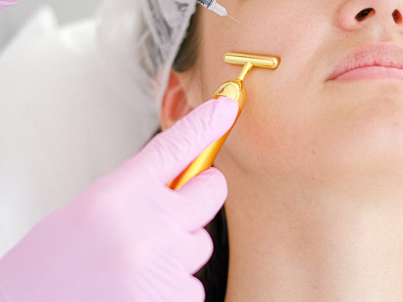 Professional brow sculpting and shaping service